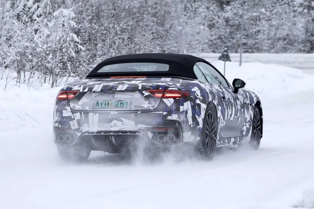 Maserati GranCabrio, ecco le foto spia  (11)