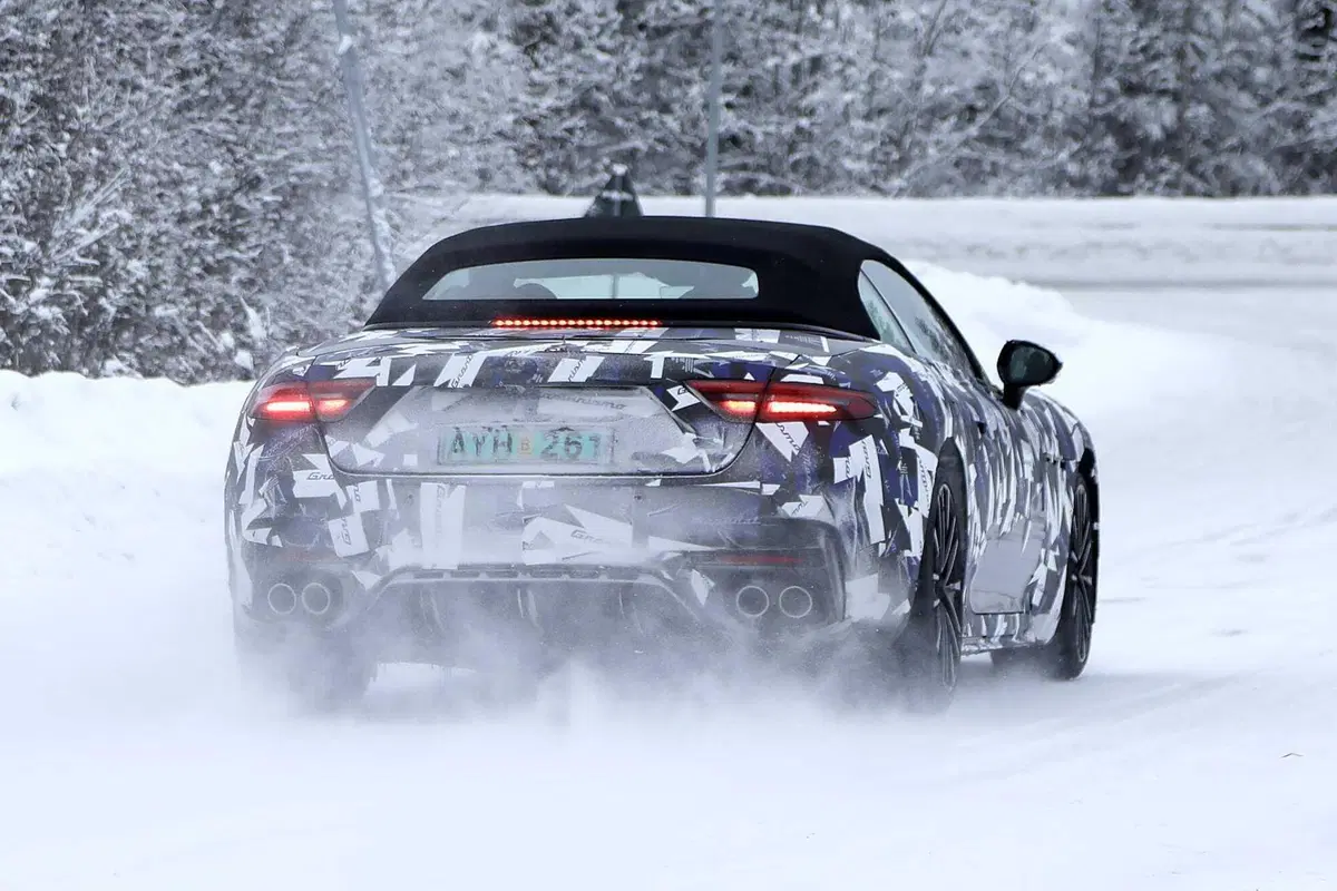 Maserati GranCabrio, ecco le foto spia  (13)