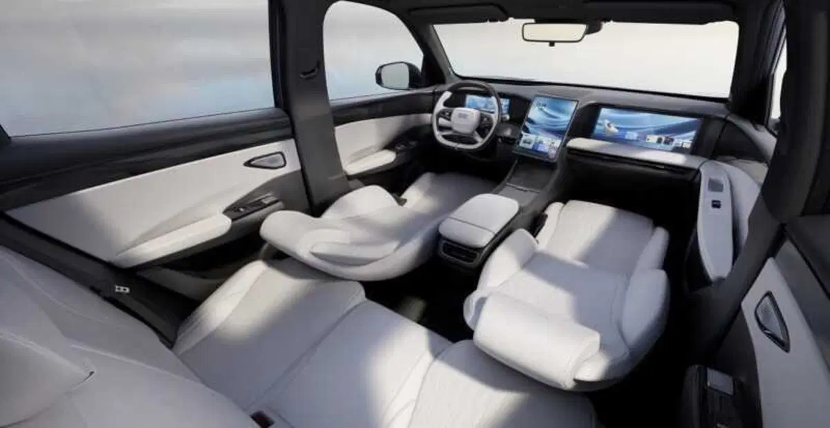 Geely Galaxy L7 suv e Galaxy Light col drone nella coda (4)