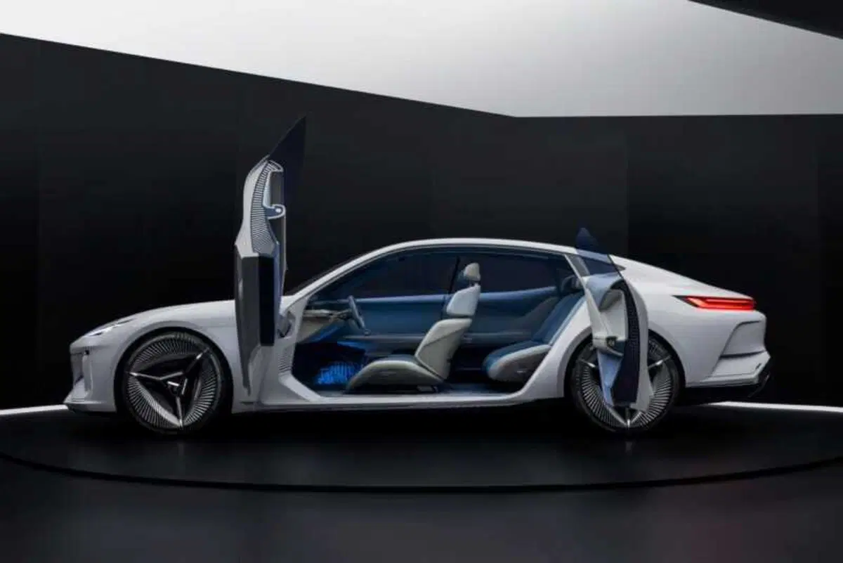 Geely Galaxy L7 suv e Galaxy Light col drone nella coda (14)