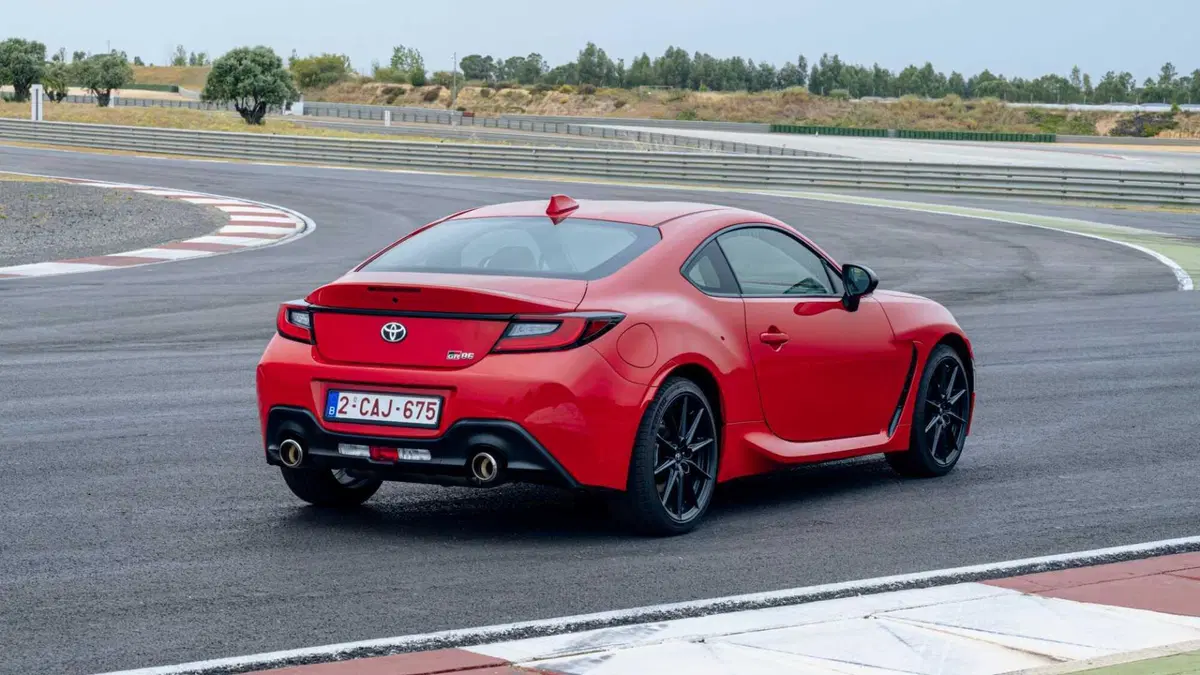 Toyota GR86 (2022-24) (2)