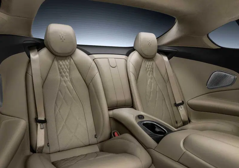 Maserati Granturismo (10)