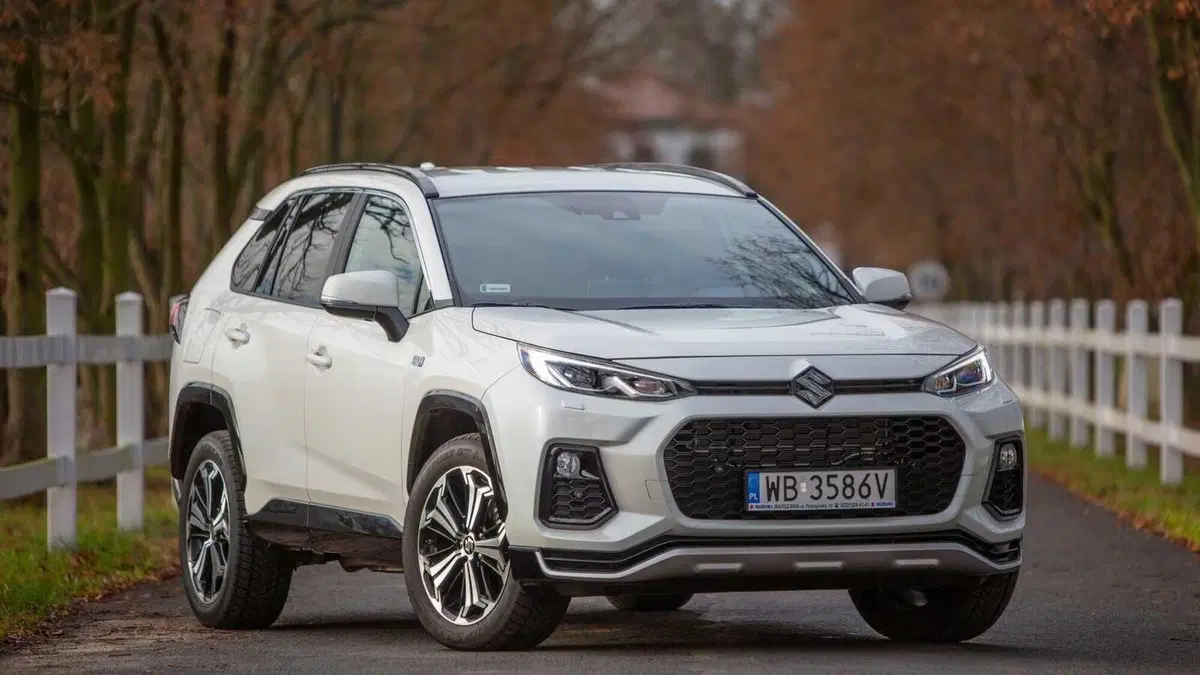 Suzuki Across 2.5 Plug-in Hybrid E-CVT 4WD Top