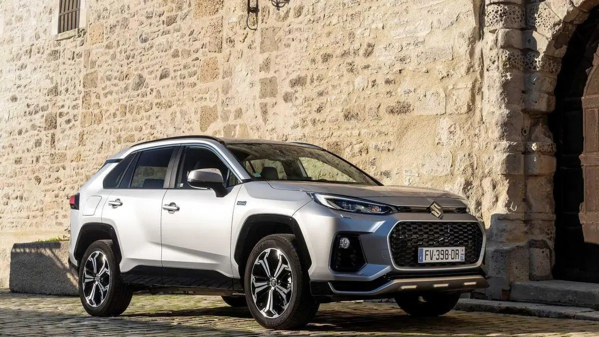Suzuki Across (2020-26) (3)