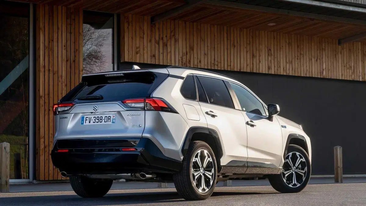 Suzuki Across (2020-26) (7)
