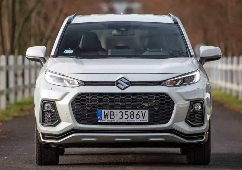 Suzuki Across (2020-->>) (4)