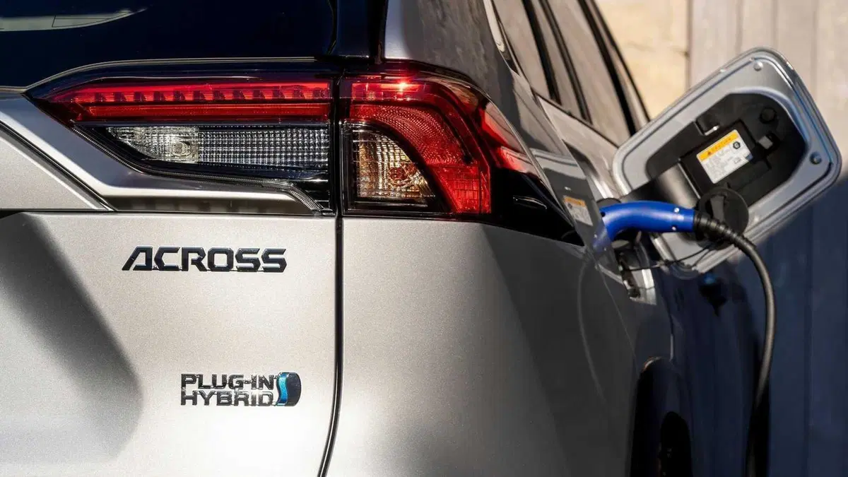 Suzuki Across (2020-26) (18)