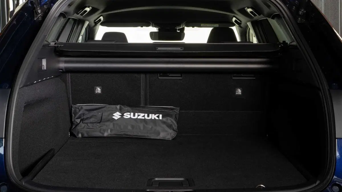 Suzuki Swace 1.8h Top e-cvt (13)