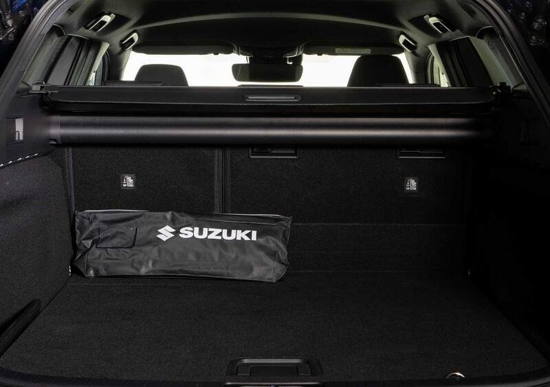 Suzuki Swace (13)