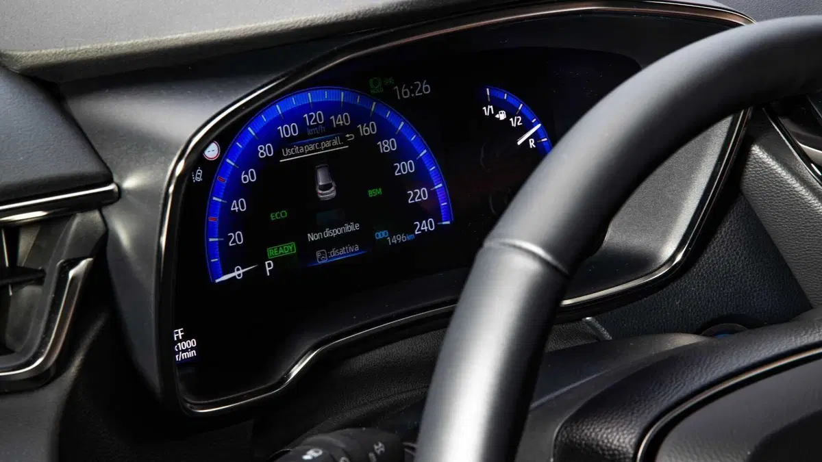 Suzuki Swace 1.8h Top e-cvt (22)