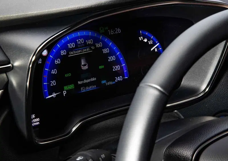 Suzuki Swace (22)