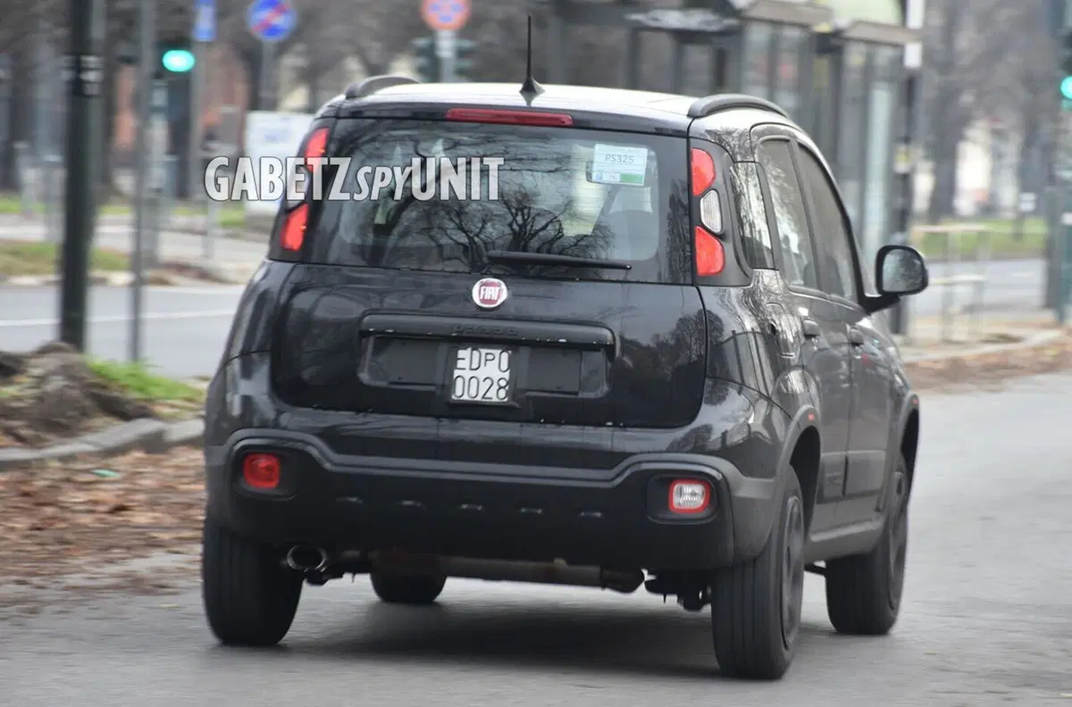 Fiat Panda 4x4: finalmente arriva l'ibrida 2023