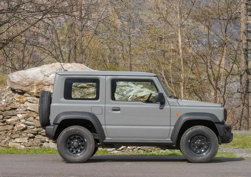 Suzuki Jimny (2018-25) (3)
