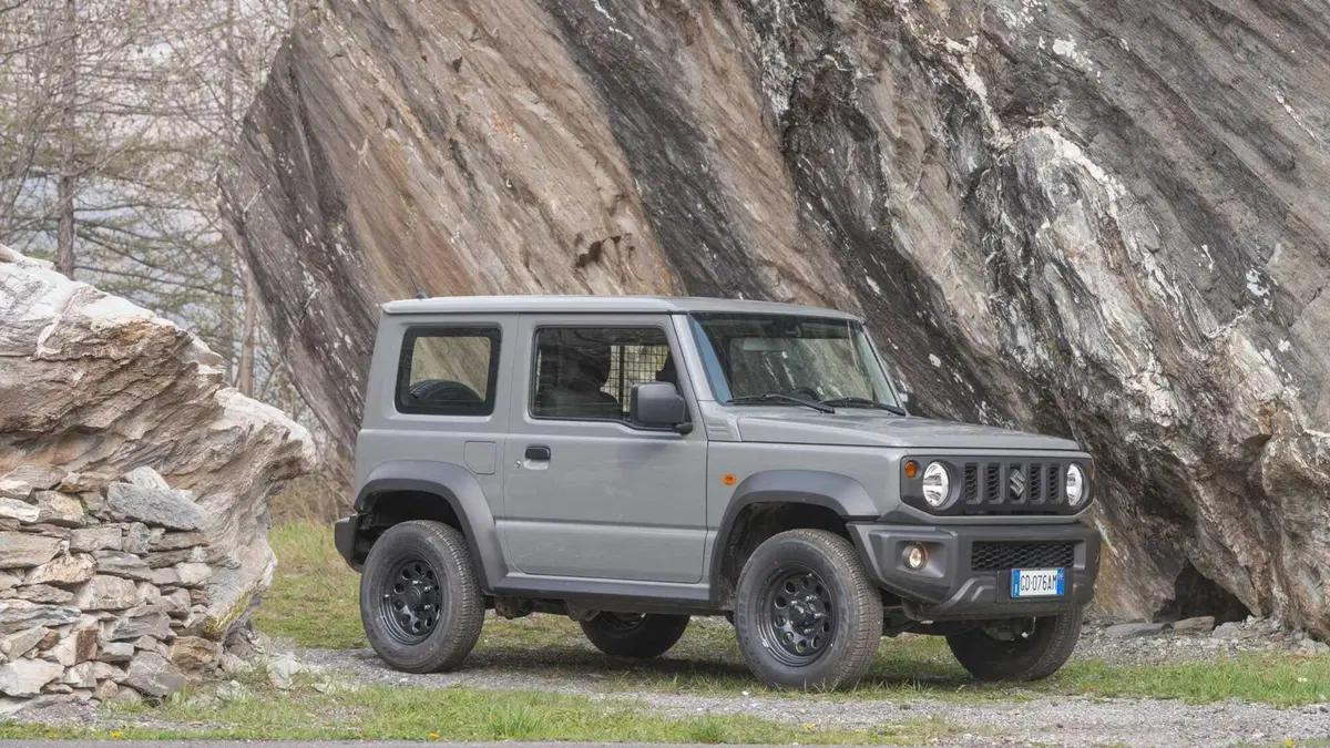 Suzuki Jimny (2018-25) (2)