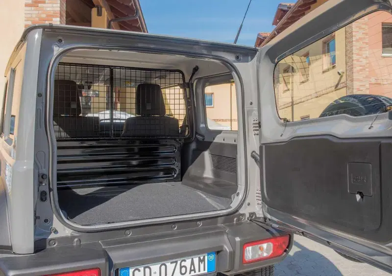 Suzuki Jimny (2018-25) (11)
