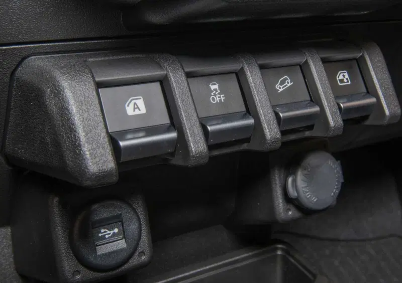 Suzuki Jimny (2018-25) (14)
