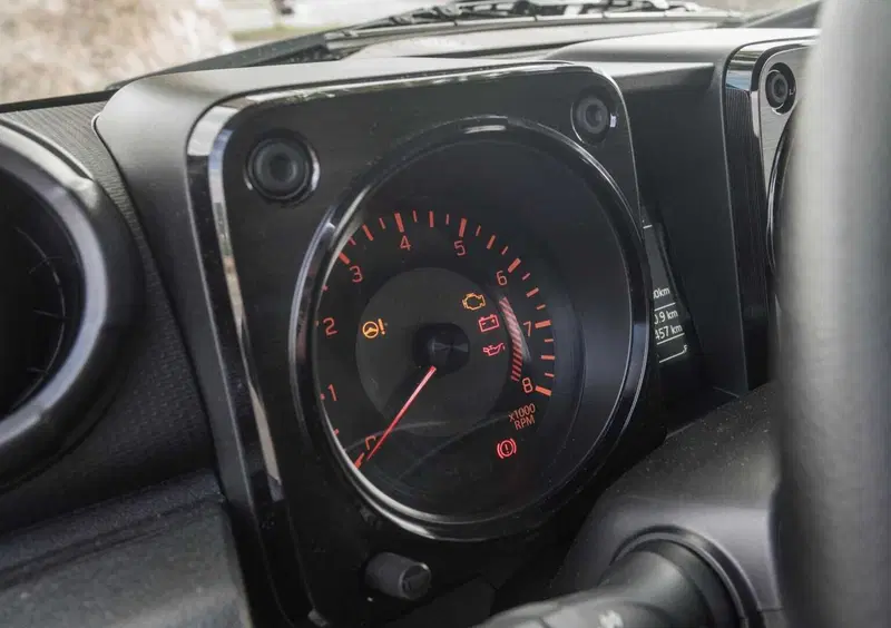 Suzuki Jimny (2018-25) (16)