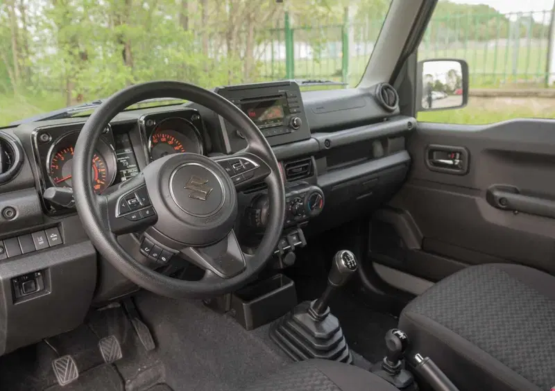 Suzuki Jimny (2018-25) (8)