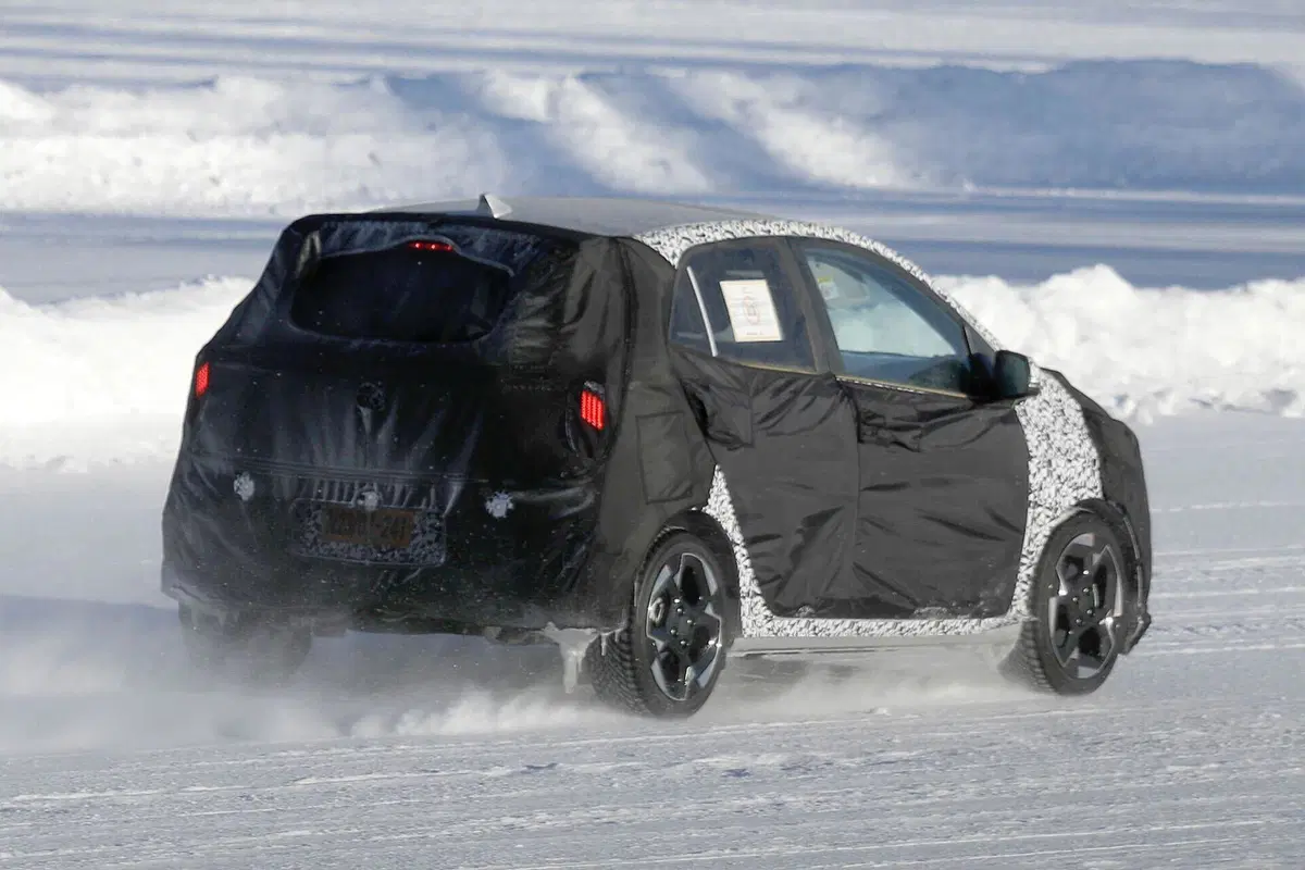 Kia Picanto 2023, ecco le foto spia del nuovo Facelift 