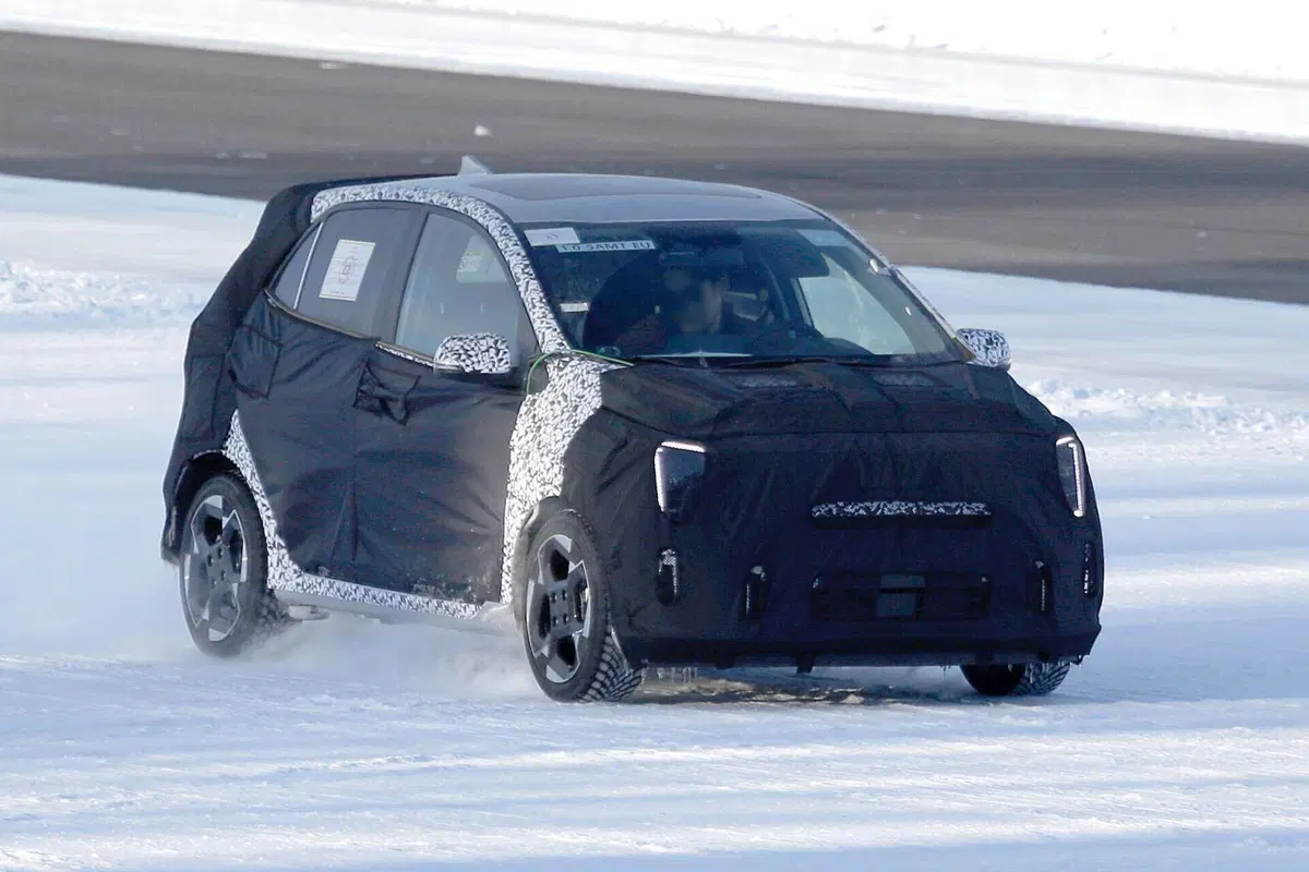 Kia Picanto 2023, ecco le foto spia del nuovo Facelift  (2)