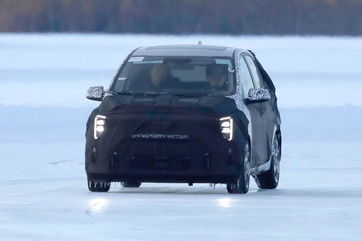 Kia Picanto 2023, ecco le foto spia del nuovo Facelift  (15)