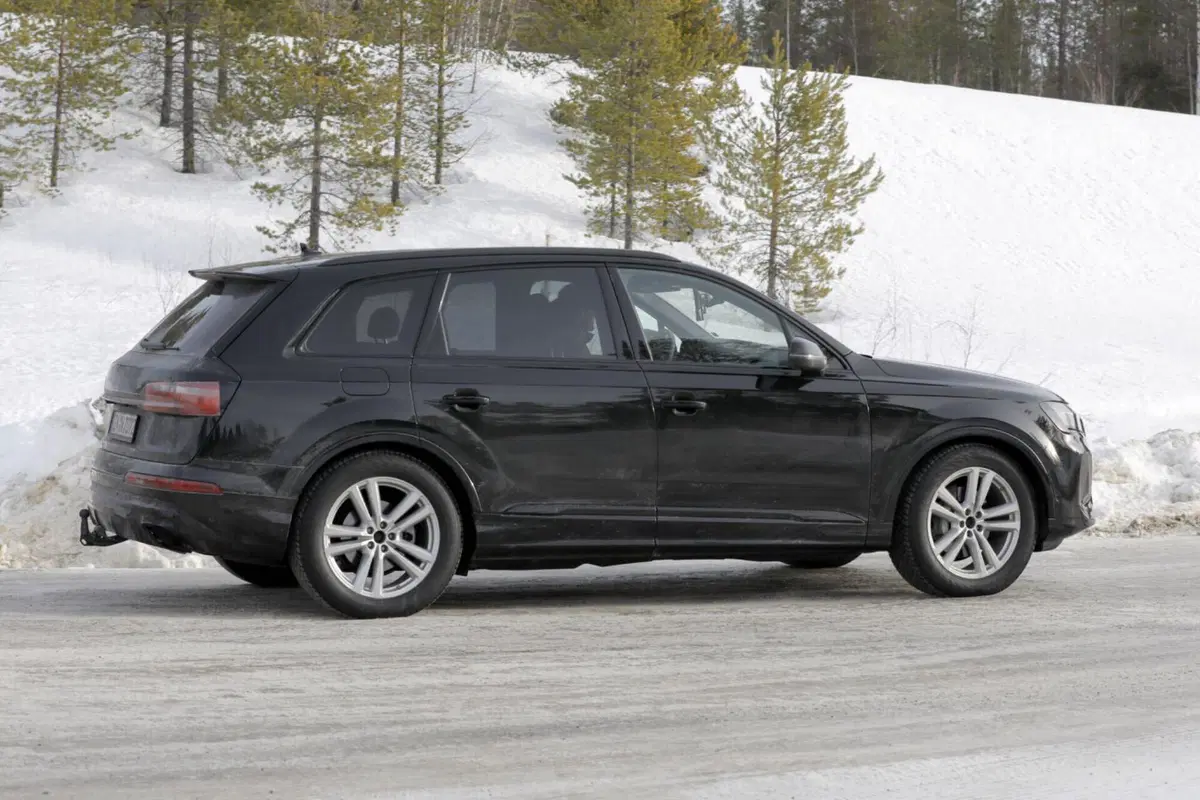 Audi Q7 2023, il nuovo Facelift è in arrivo [Foto Spia]