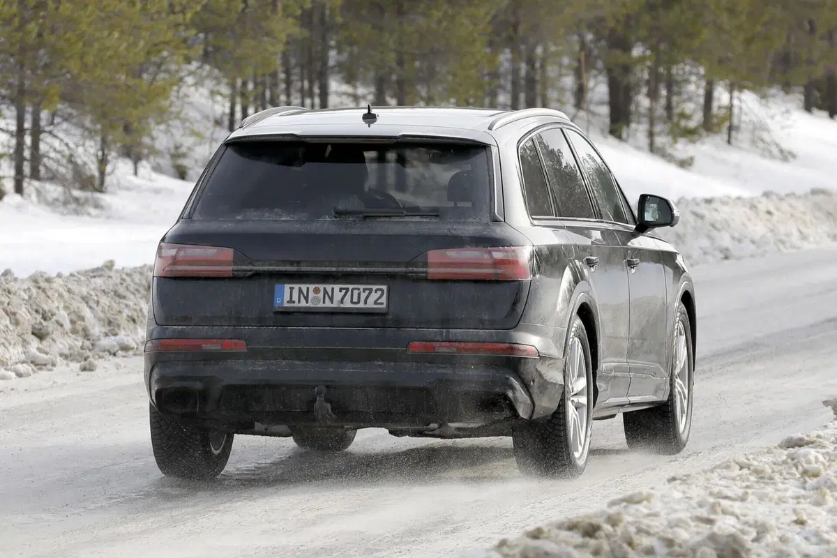 Audi Q7 2023, il nuovo Facelift è in arrivo [Foto Spia] (3)
