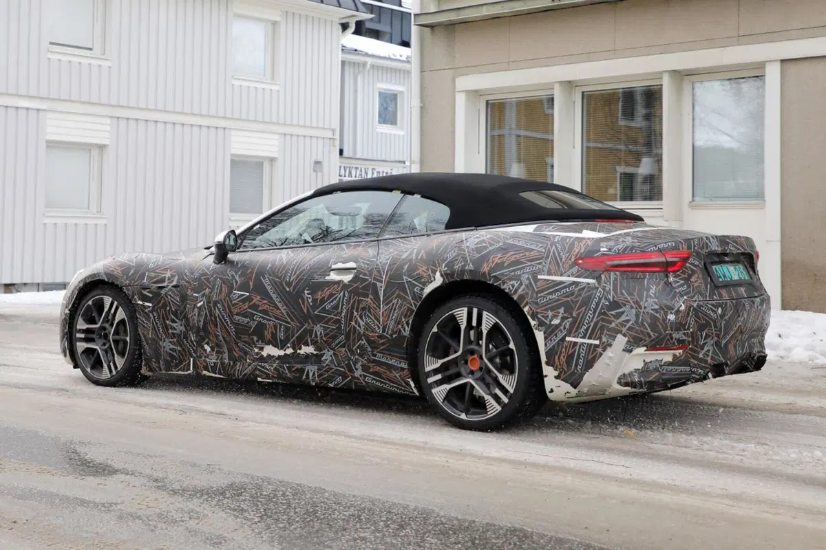 Maserati Grancabrio Folgore, ecco le prime foto spia  (14)