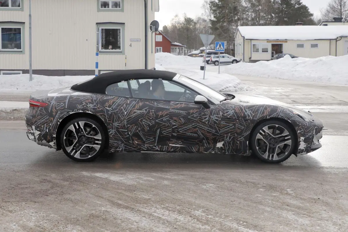 Maserati Grancabrio Folgore, ecco le prime foto spia  (16)