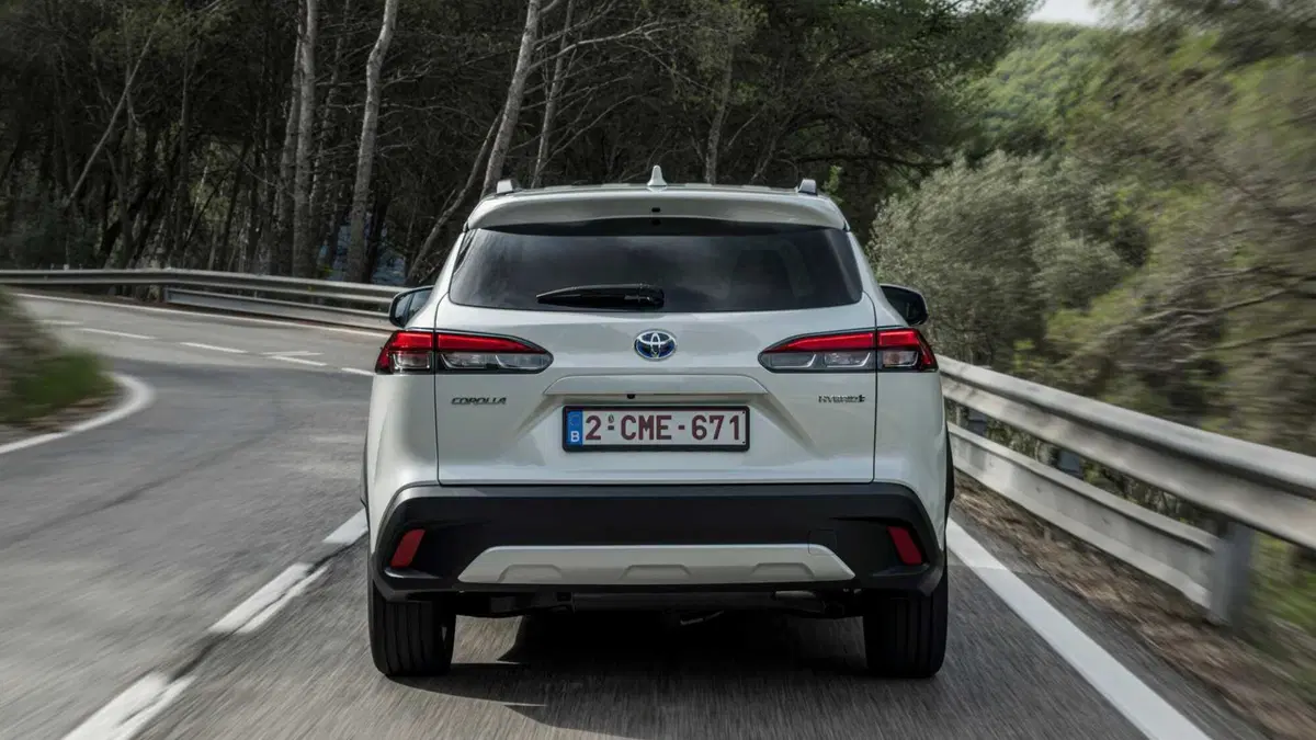 Toyota Corolla Cross Hybrid 2.0h Trend 2wd 197cv e-cvt (30)