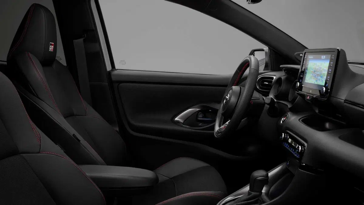 Toyota Yaris GR Sport 130 GR Sport (8)