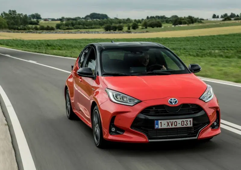 Toyota Yaris (2020-->>) (21)
