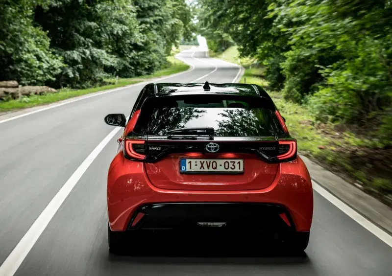 Toyota Yaris (2020-->>) (28)