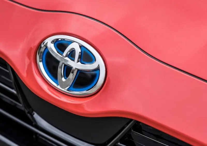 Toyota Yaris (2020-->>) (34)