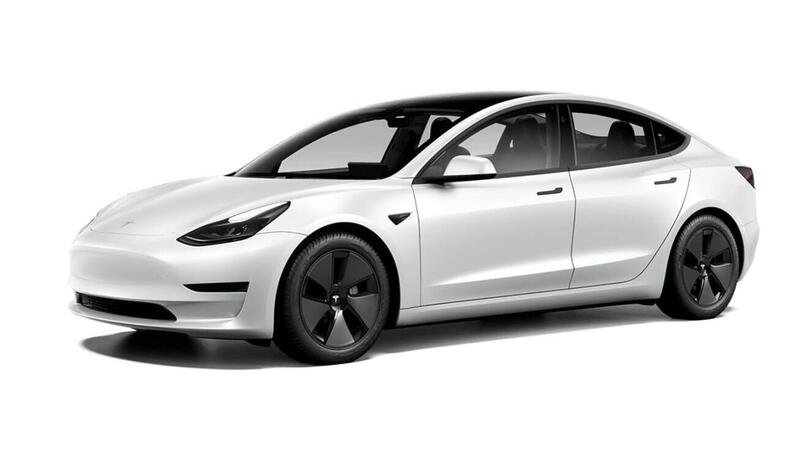 Tesla abbassa ancora il prezzo e avr&agrave; l&#039;INCENTIVO. Finalmente! 