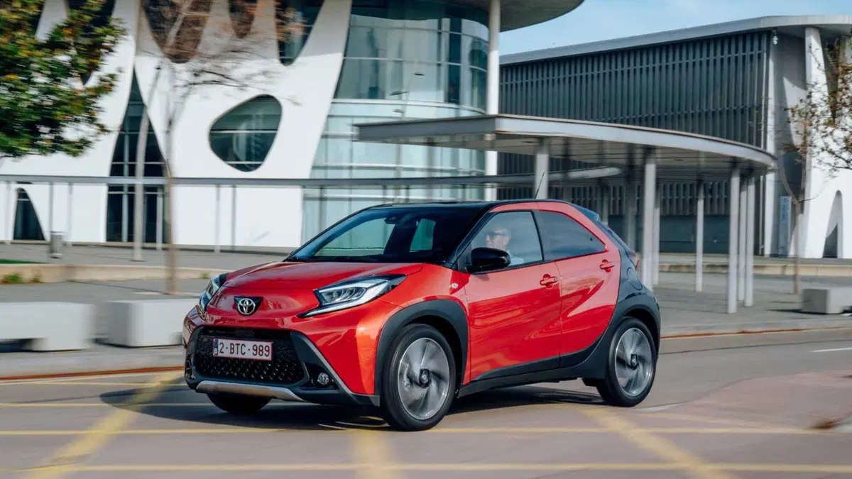 Toyota Aygo X 1.0 Trend 72cv (19)