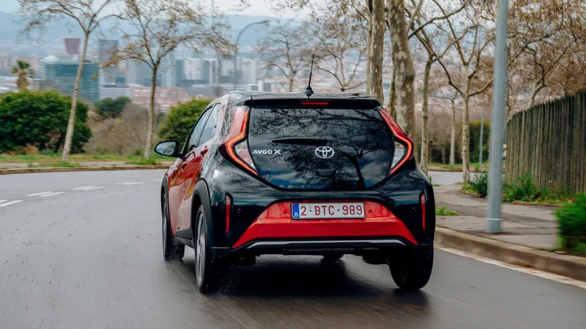 Toyota Aygo X 1.0 Trend 72cv (27)