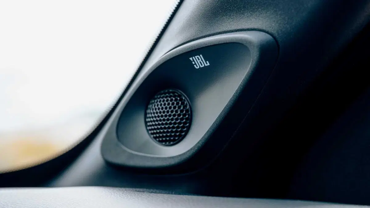 Toyota Aygo X 1.0 Trend 72cv (39)
