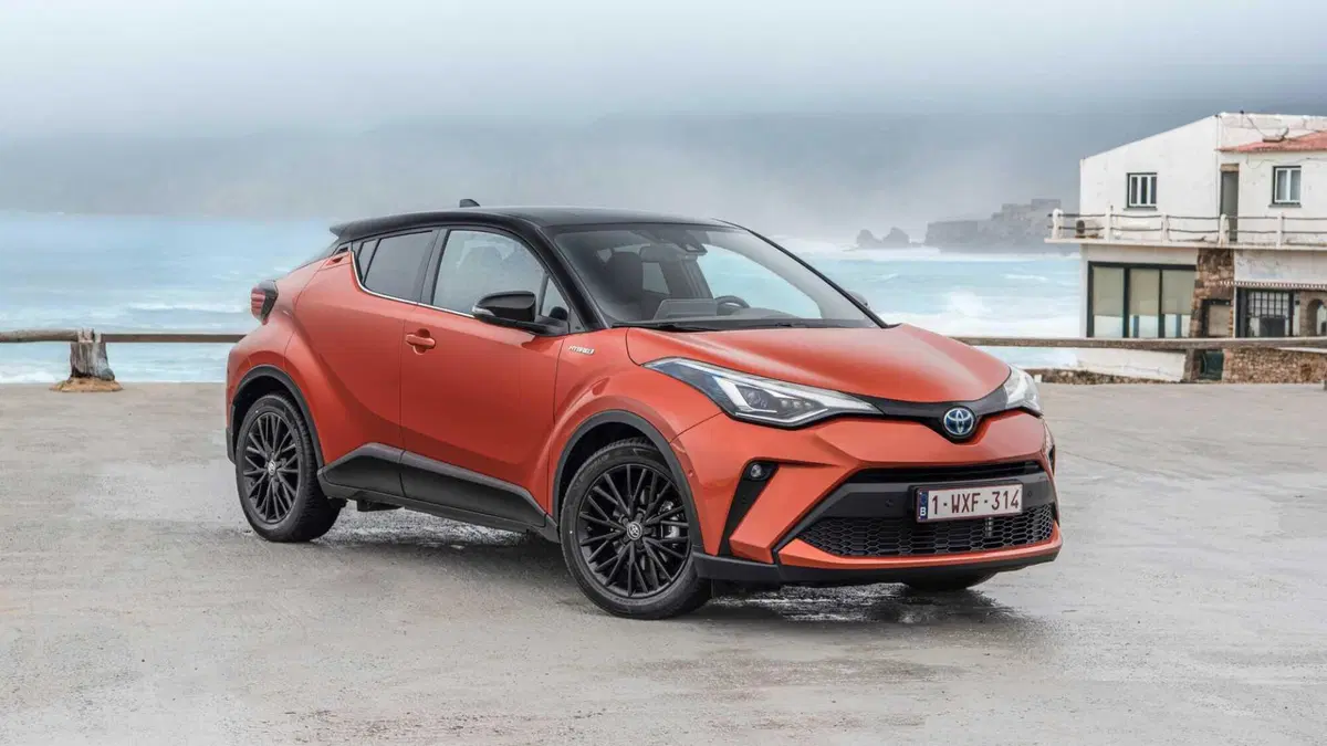 Toyota Toyota C-HR 2.0 Hybrid E-CVT Lounge