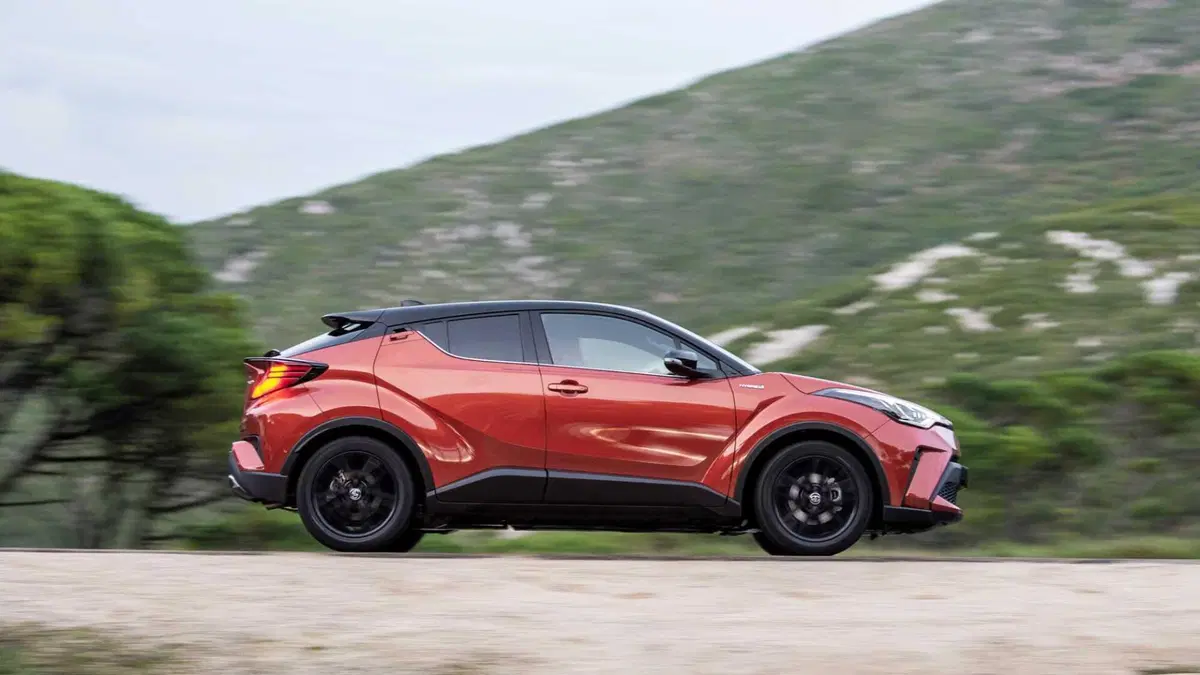 Toyota Toyota C-HR 1.8 Hybrid E-CVT Trend (6)