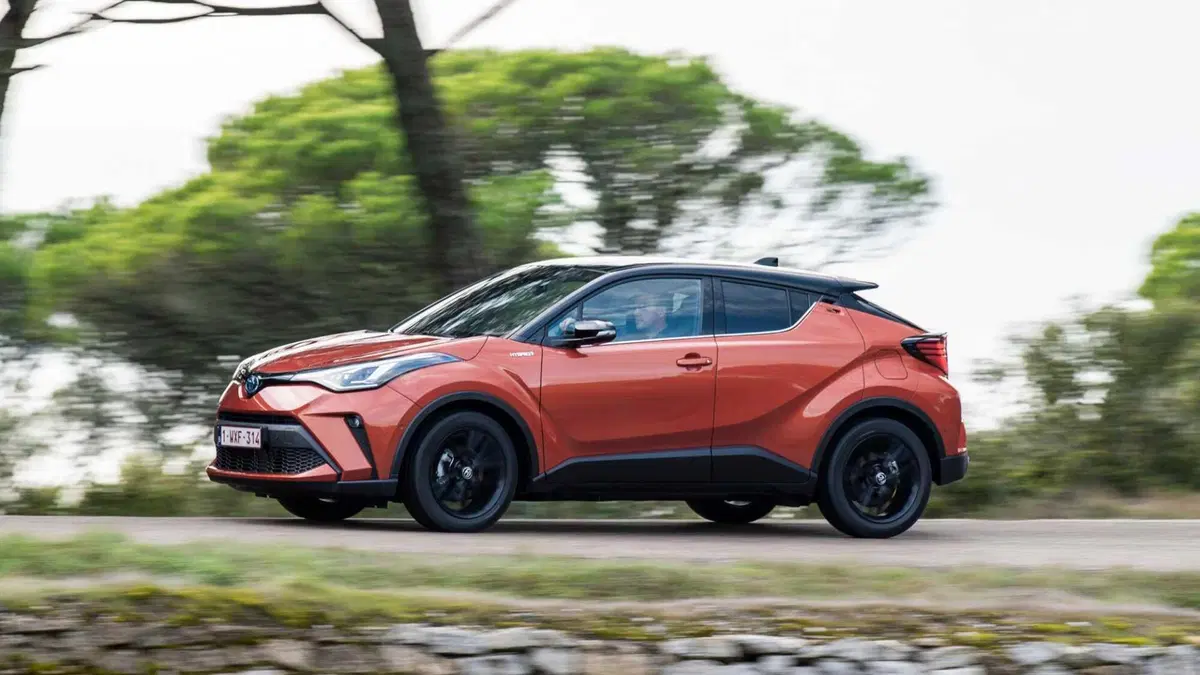 Toyota Toyota C-HR 1.8 Hybrid E-CVT Trend (7)