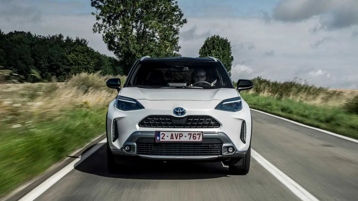 Toyota Yaris Cross (2021-->>) (44)