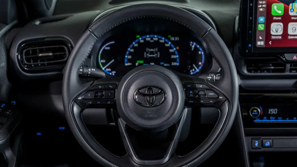 Toyota Yaris Cross (2021-->>) (51)