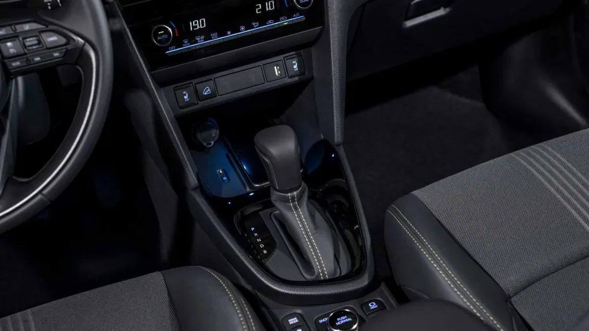 Toyota Yaris Cross (2021-->>) (52)