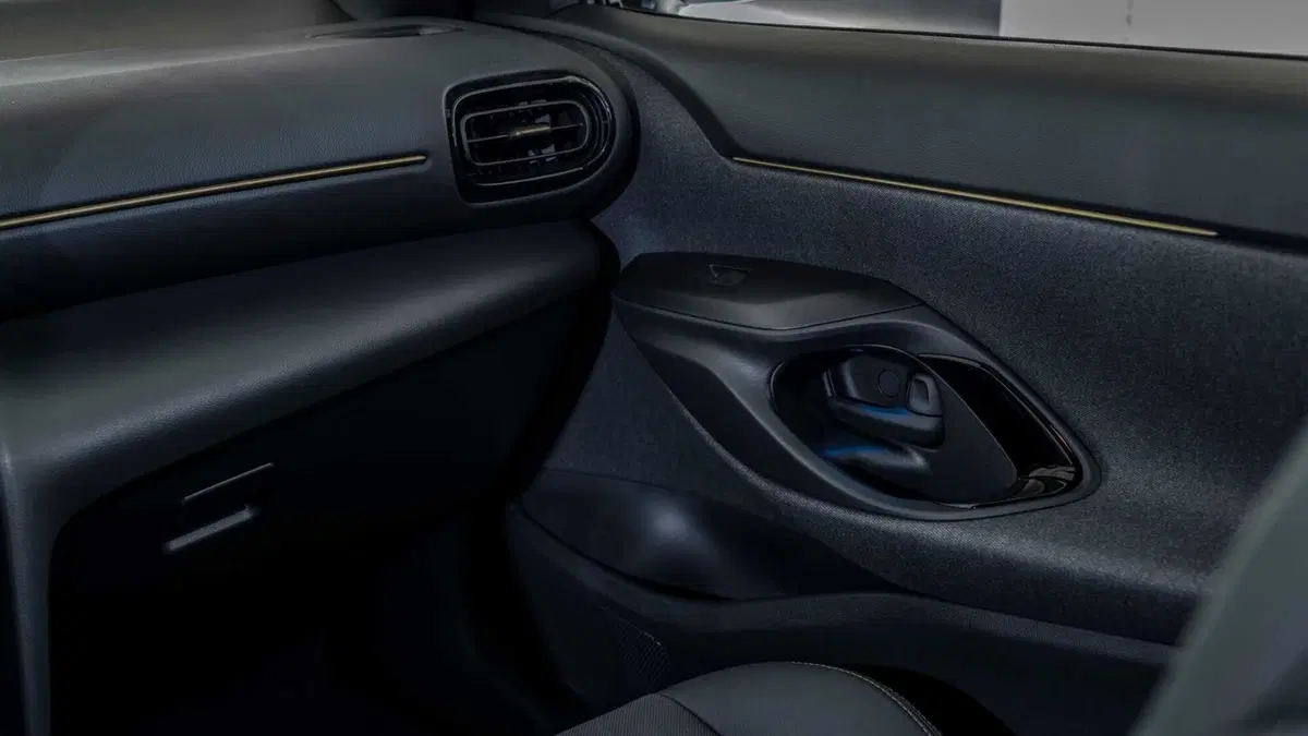 Toyota Yaris Cross (2021-->>) (53)