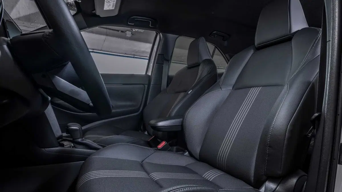 Toyota Yaris Cross (2021-->>) (49)