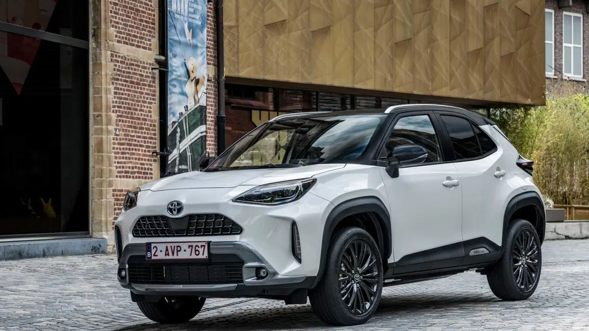 Toyota Yaris Cross (2021-->>) (41)