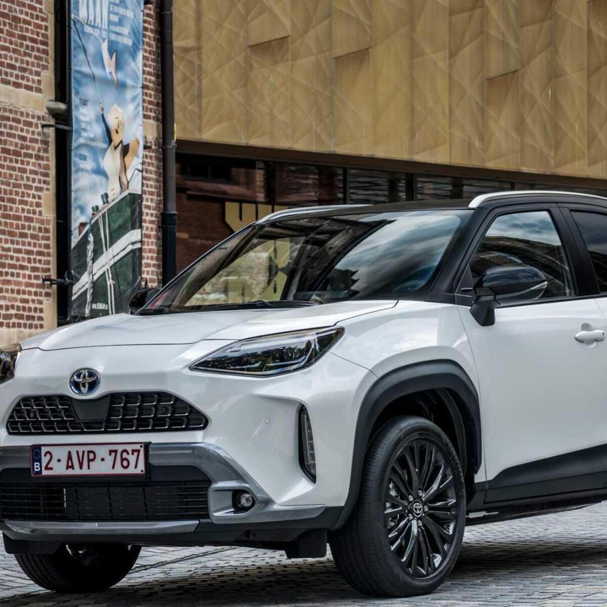M MOTOS Tappetino Conducente Velours Premium Per Toyota Yaris Cross Dal 2021 – Nero, Antiscivolo, 1 Pezzo