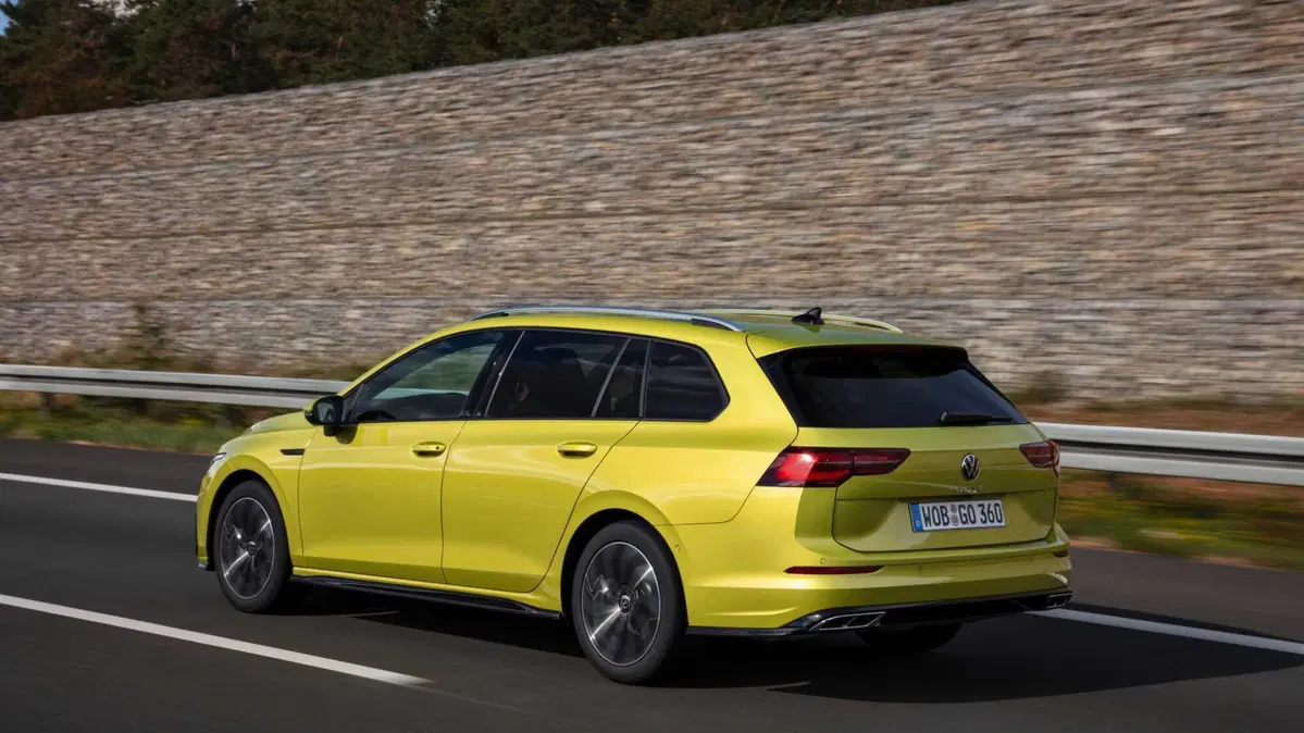 Volkswagen Golf Variant 1.5 eTSI 150 CV EVO ACT DSG R-Line (6)
