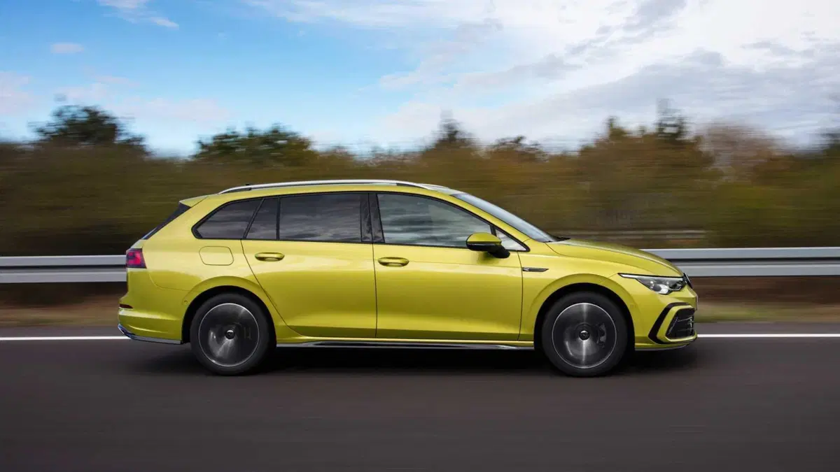 Volkswagen Golf Variant 1.5 eTSI 150 CV EVO ACT DSG R-Line (5)